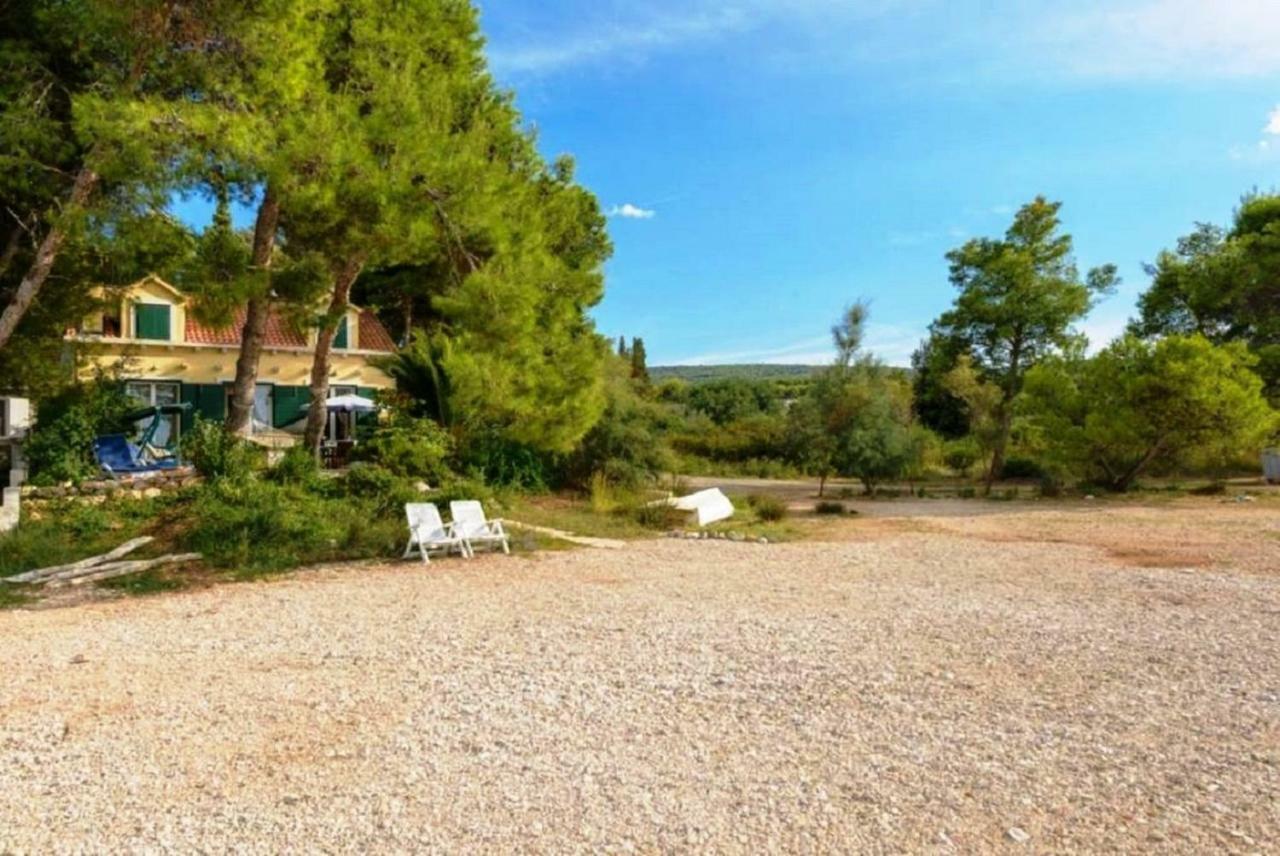 Deluxe Villa Sirena On The Beach With Pool Supetar Eksteriør bilde