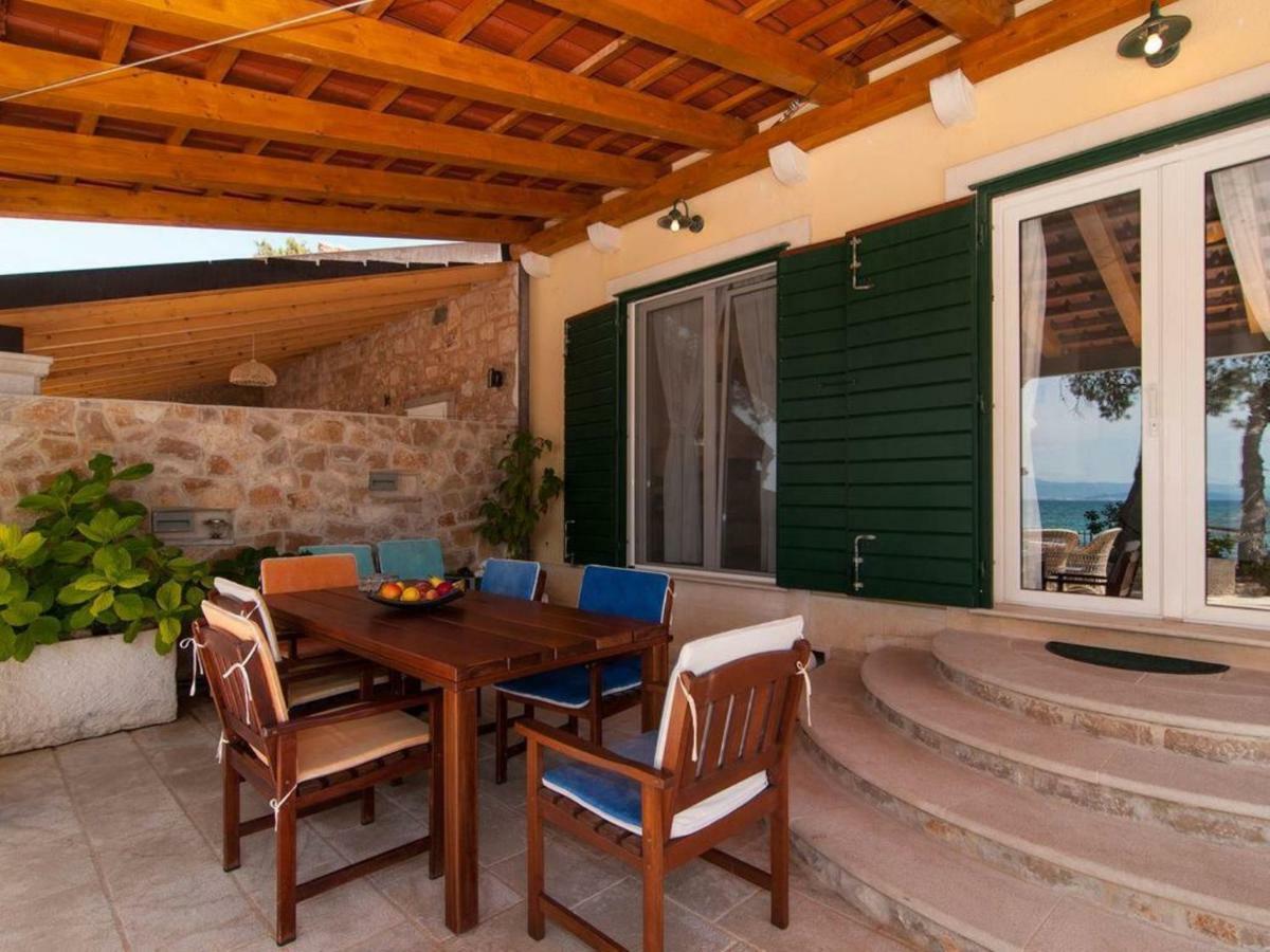 Deluxe Villa Sirena On The Beach With Pool Supetar Eksteriør bilde